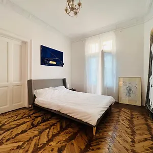  Apartment Sada Art Gallery Romania